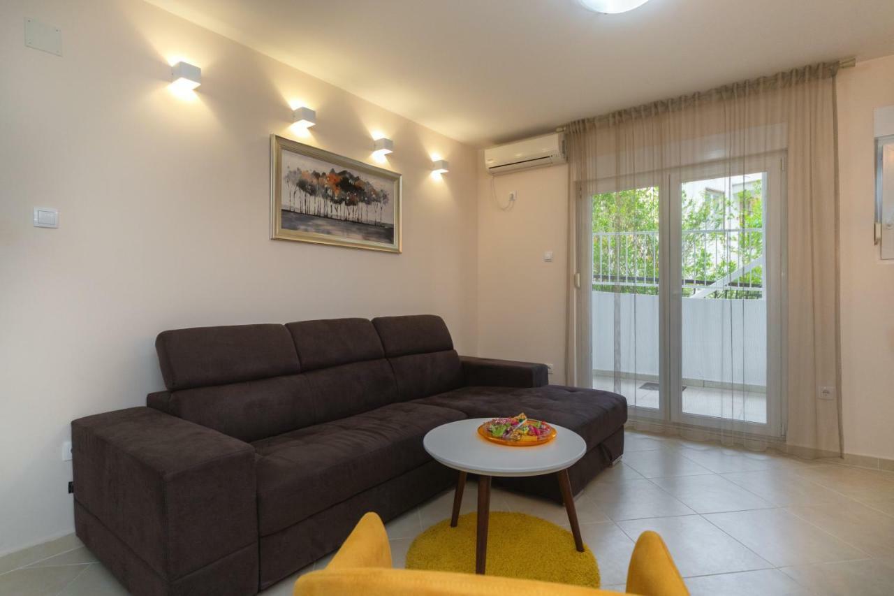 Apartmani Tref Petrovac Luaran gambar
