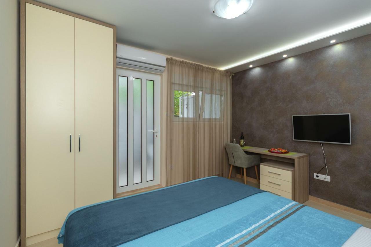 Apartmani Tref Petrovac Luaran gambar